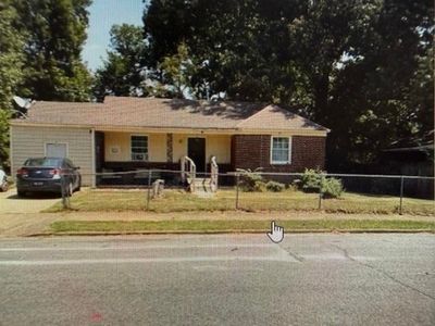 Property at 3102 Saint Charles Dr, Memphis, TN