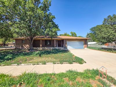 1401 Long Blvd