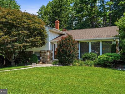 Property at 627 Meadow Rd, Huntingdon Valley, PA