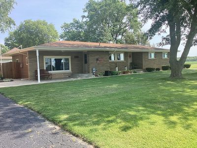 1041 W Exore Ln