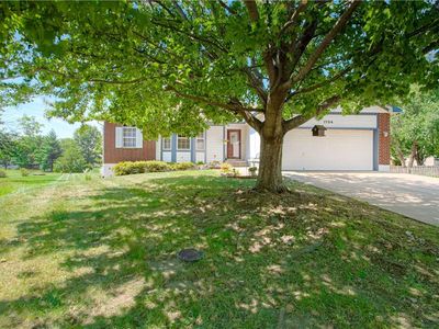 Property at 1704 Wildhorse Ct, Raymore, MO