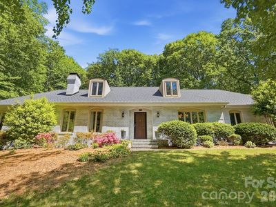 2516 Fairfax Dr