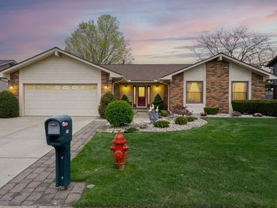 7310 Parklane Dr