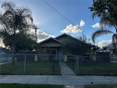 3393 Eucalyptus Ave