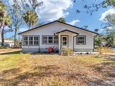 715 NE 12th Ter