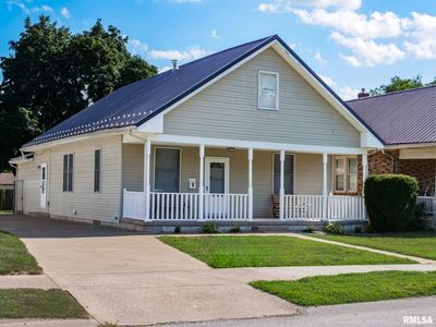 1608 College Ave