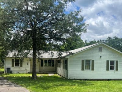 49 Lake Ct