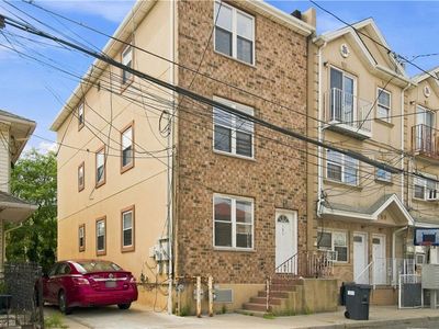 151 Beach 27th St