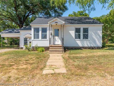 1019 E Main St