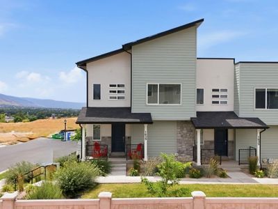 1639 E Indigo Loop N