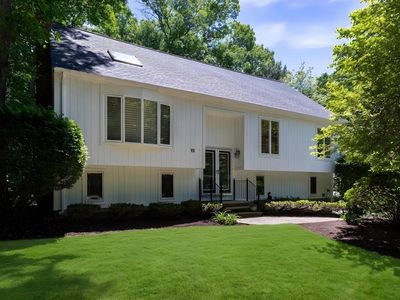 15 Pond View Cir