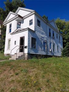 100 Summit Ave