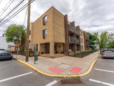 7117 Park Ave #2C
