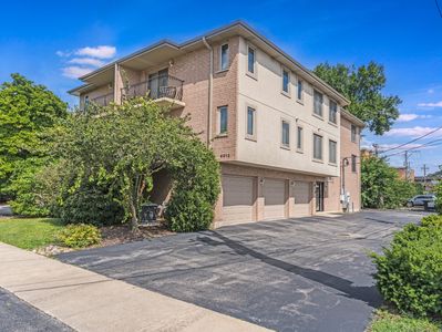 4012 W 105th St APT 1A