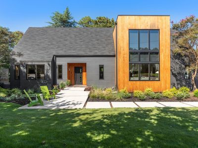 15 E Montclair Ave
