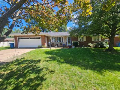 811 Lee Ave