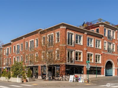 1134 Finnegan Way #201