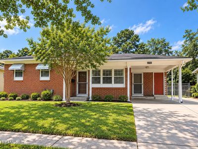 2729 W SACK Drive W
