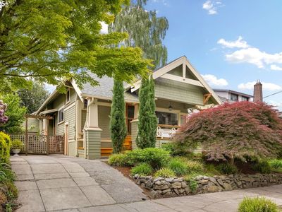 3438 SE Caruthers St