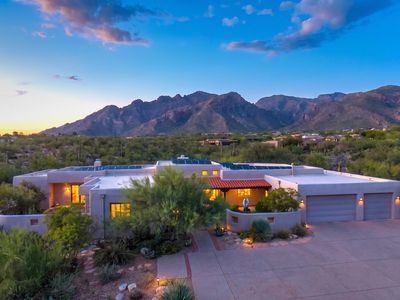 1872 E Quiet Canyon Dr