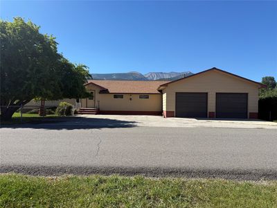 221 Mountain View Dr S