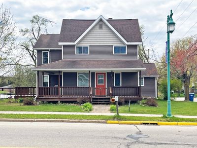 513 N Main St