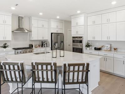 6 Melbourne Dr