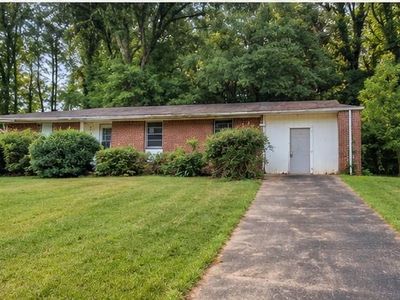1961 W Starmount Way