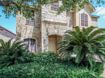 2808 Centenario Dr
