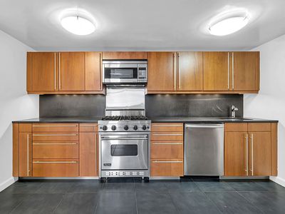 305 2nd Ave APT 312