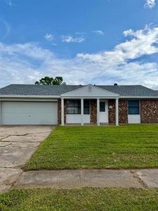 3016 Lizabeth Dr