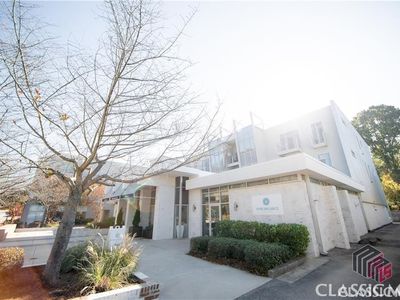 1075 Baxter St UNIT 202