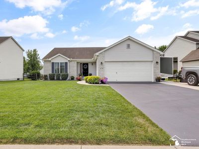 472 Buck Ln