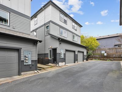 6748 N Pittsburg Ave