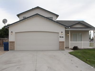 908 S Lily Ct
