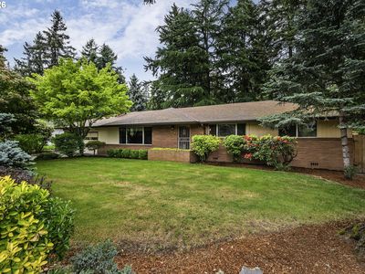 916 NE 111th Ave