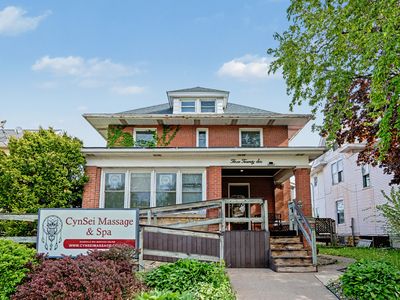 326 3rd Ave S