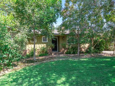 Property at 720 W Celeste Ave, Fresno, CA