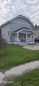 612 Downs St