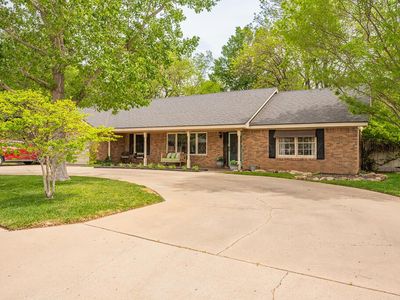 6213 Gainsborough Rd
