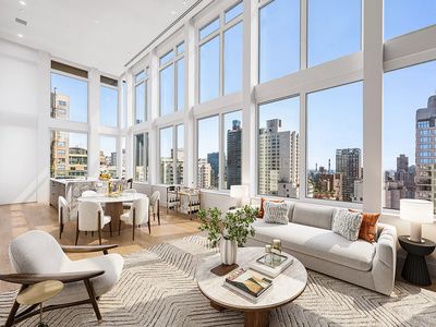 1059 3rd Ave APT 22A