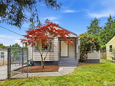 10713 15th Avenue NE