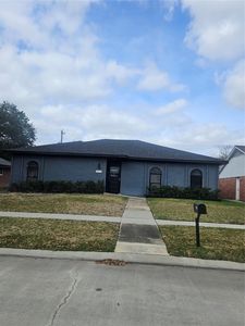 2012 Sunset Ct N