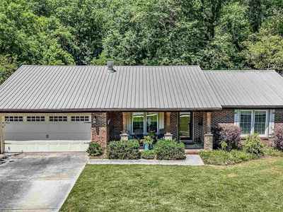 7436 Logan Dr SW