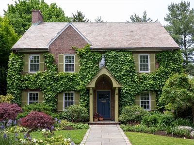 73 Francis Ave