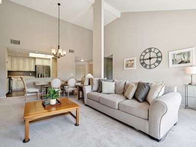 8 Pomfret Walk