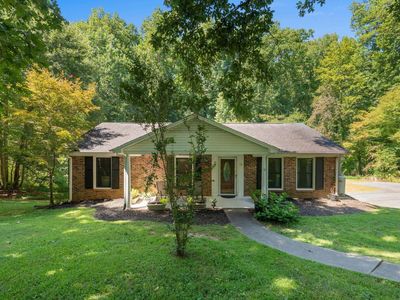 12 Virginia Ave