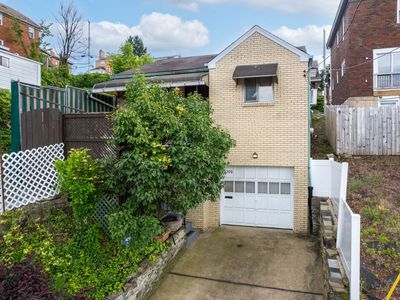 1208 Merrick Ave