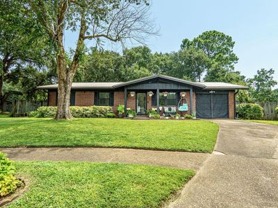 123 Pinewood Ter