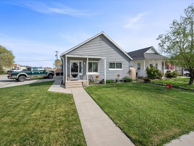 311 E Factory St